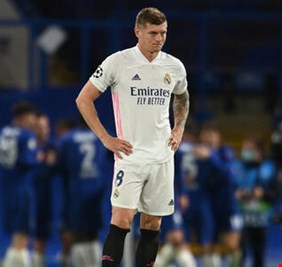 كروس يرد على سخرية نجم تشيلسي