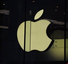 آبل تكشف رفضها أو إزالتها أكثر من مليون تطبيق خبيث من متجرها في عام 2020!