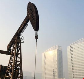 أسعار النفط تعود إلى المنطقة الخضراء