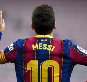 تقارير: ميسي يحسم أمر الرحيل عن برشلونة