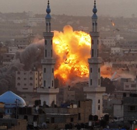 (حرب غزة) .. 243 شهيداً فلسطينياً، وتحطيم البنى التحتية، مع تدمير 100 ألف كلم من الأنفاق الغزاوية ..