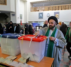 قبول سبعة مرشحين لانتخابات الرئاسة الإيرانية، واستبعاد أسماء لامعة من بينها لاريجاني ومحمود احمدي نجاد