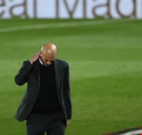 زيدان يقرر الرحيل عن ريال مدريد بأثر فوري