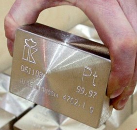 معدن نفيس يصعد بعد تحذيرات من شركة روسية