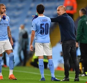 قبل نهائي دوري أبطال أوروبا.. مدافع مانشستر سيتي يعلن توقيعه لبرشلونة