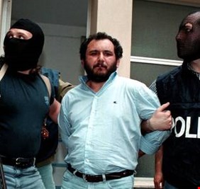 إيطاليا.. إطلاق سراح أحد أخطر زعماء المافيا الصقلية بعد قضائه 25 عاما في السجن