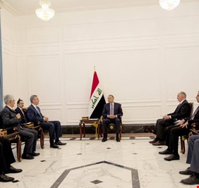 الكاظمي يجتمع بنائب رئيس مجموعة البنك الدولي، ويضع أمامه مصالح العراق دون غيرها ..