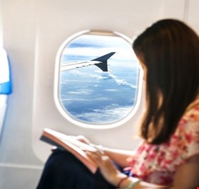 طبيب يحدد 4 فئات يمكن أن يتعرضوا للخطر عند سفرهم بالطائرة