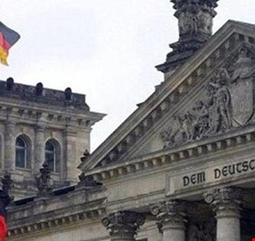 لن يفلت القتلة من القصاص.. ولن ينجو السفلة من العقاب.. محكمة ألمانية تقصي بسجن عراقي وابنه أدينا بقتل موظف بالموصل و