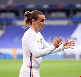 تصرف نبيل من غريزمان بعد هدف عالمي