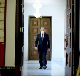 حوار بغداد.. حكومة الكاظمي تريد فتح ثغرة في جدار الصراع  العربي – الاقليمي .. فهل ستفلح في ذلك؟