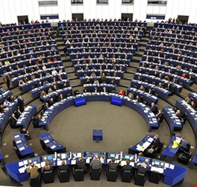 قادة أوروبا والولايات المتحدة يتفقون على إنشاء مجلس للتجارة والتكنولوجيا