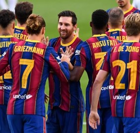 حسابات برشلونة الرسمية تتخطى 400 مليون متابع