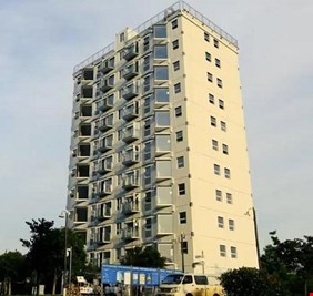 معجزة صينية .. بناء برج سكني من 10 طوابق ومقاوم للزلازل في يوم واحد