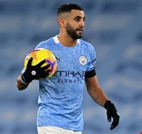 الميركاتو الصيفي.. رياض محرز يضع مانشستر سيتي في مأزق