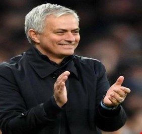 لعنة مورينيو.. مدرب ريال مدريد الأسبق يرفض توتنهام