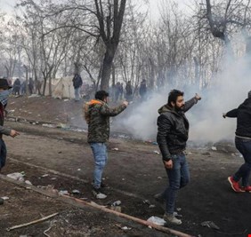 مهاجرون عراقيون ينظمون 