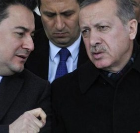 باباجان يجدد هجومه: حزب أردوغان بات فاسدًا