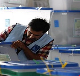 الشهادة الدراسية تقصي وزير داخلية العراق عن الانتخابات