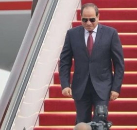 بعد 30 سنة من القطيعة ... أول رئيس مصري يصل بغداد