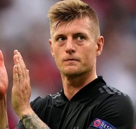 كروس يتخذ قرارا مثيرا عقب الخروج الأوروبي