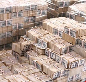 خطأ بنكي يمنح زوجين 50 مليار دولار