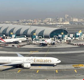 طيران الإمارات تعلق جميع رحلات الركاب من وإلى السعودية حتى إشعار آخر