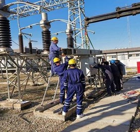 العراق يتعافى (كهربائياً) بعد الهجمات المدمرة .. والوزارة تعلن الوصول الى رقم قياسي بانتاج الكهرباء خلال هذه الساعات !