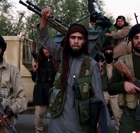 بالفيديو والوثائق .. تنظيم ارهابي يبعث كتاب شكر لوزير الزراعة السابق وأحد القضاة لدورهما في دعم (المقاتلين) الإرهابيين !