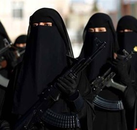 غرفة محادثة على تلغرام تضم المئات من نساء داعش.. ماذا يتداولن فيها من مواضيع؟