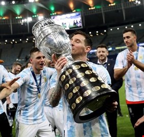 ميسي يهزم البرازيل 