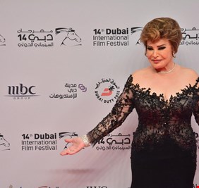 صفية العمري تكشف عن شائعة 