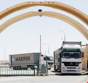 العراق يستورد ٤٠٠ شاحنة فواكه وخضار من ايران يومياً