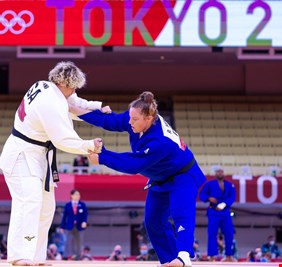 في اولمبياد طوكيو .. لاعبة الجودو الاسرائيلية تسحق اللاعبة السعودية تهاني القحطاني 11 - صفر  !