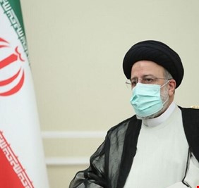 الرئيس الإيراني الجديد: أمد يدي لجميع الدول وخاصة الجارة والأزمات الإقليمية يجب أن تحل بالحوار