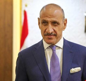 مصدر مطلع ل (العراق اليوم) .. الكاظمي وضع أمام درجال  خيارين : البقاء في منصب الوزير، أو الترشيح لاتحاد الكرة !