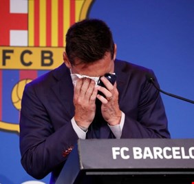 بالفيديو .. ميسي يجهش بالبكاء أثناء توديع جماهيره: برشلونة سيبقى منزلي للأبد