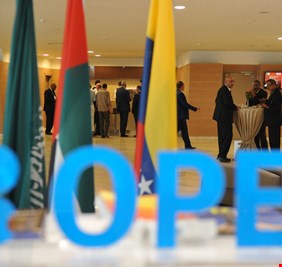 بعد مطالبة أمريكا لدول أوبك بلاس بزيادة الانتاج هل سيستعيد العراق حصته الضائعة ؟