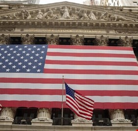 داو جونز وستاندرد آند بورز 500 عند مستويات قياسية