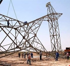 شر البلية ما يضحك .. وزارة الكهرباء تحذّر من نفاذ الحديد المستخدم في تأهيل أبراج الطاقة !