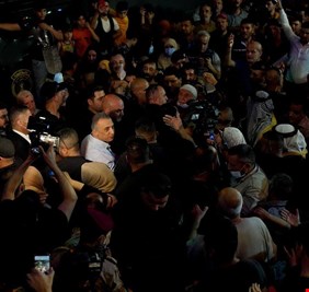 بالصور .. استقبال حاشد من أهالي الموصل للكاظمي