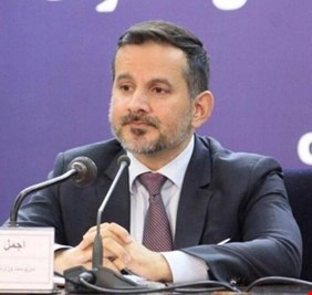 محافظ البنك المركزي الأفغاني يترك 