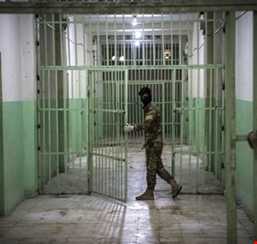 لجنة برلمانية: 7900 نزيل بالسجون العراقية محكومون بالإعدام ومؤجل التنفيذ فيهم بسبب رئيس الجمهورية