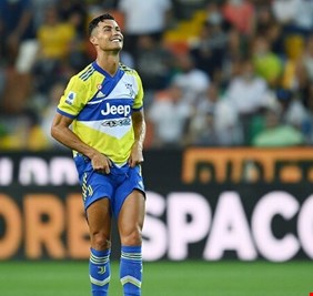 سبورت إيطاليا تفجرها.. دور رونالدو مع يوفنتوس انتهى