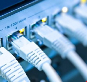 تزويد جميع مدارس العراق بخدمة الانترنيت.. والبداية ستكون ب 3000 مدرسة ..