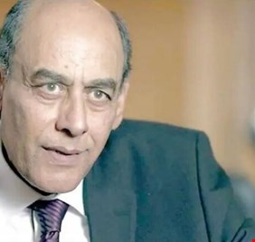 الفنان أحمد بدير يعلق على ظهوره المثير للجدل وعلاقة سوريا بالأمر