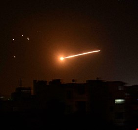 من ناحية سفوان التابعة لقضاء الزبير، مجهولون يطلقون ثلاثة صواريخ بإتجاه الكويت !