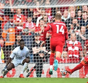 صلاح يواصل مطاردة رقم قياسي فريد من نوعه