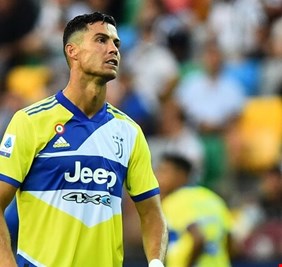 راديو كتالونيا .. رونالدو عرض نفسه على برشلونة