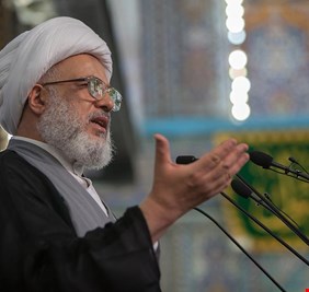 المرجعية تبدأ الحركة باتجاه التغيير، وممثلها يحذر من  